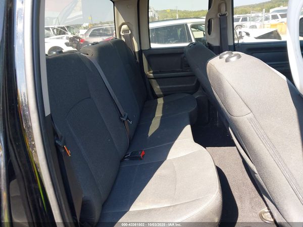 2024 RAM 1500 CLASSIC TRADESMAN  4X4 6'4 BOX