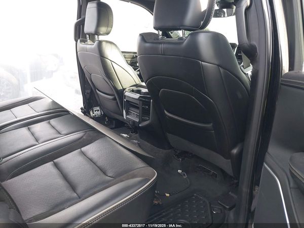 2021 RAM 1500 LARAMIE  4X4 5'7 BOX