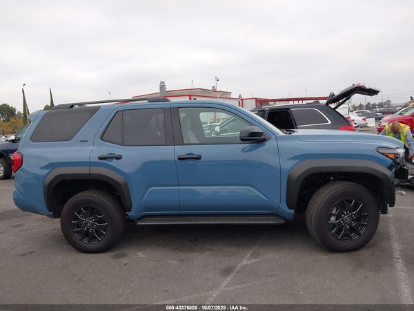 2025 TOYOTA 4RUNNER SR5