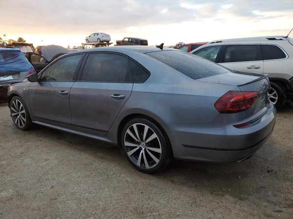 2018 VOLKSWAGEN PASSAT GT