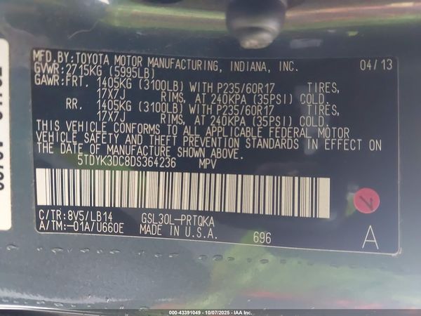 2013 TOYOTA SIENNA XLE V6 8 PASSENGER