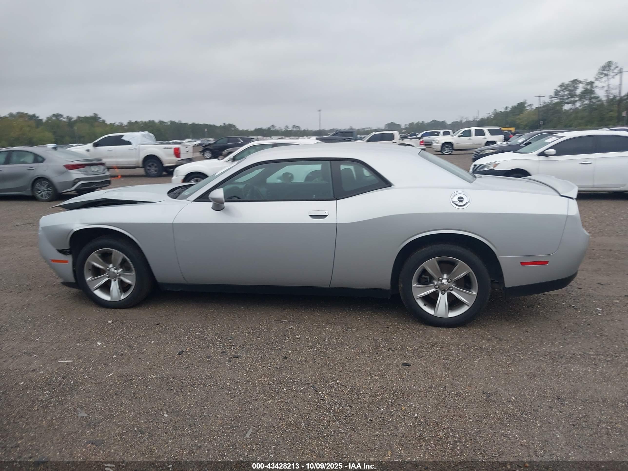 2021 DODGE CHALLENGER SXT
