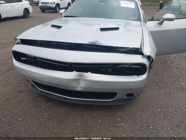 2021 DODGE CHALLENGER SXT