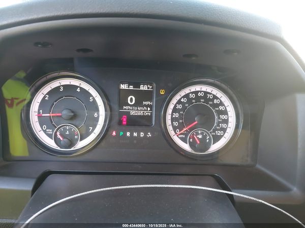 2022 RAM 1500 CLASSIC TRADESMAN  4X4 6'4 BOX