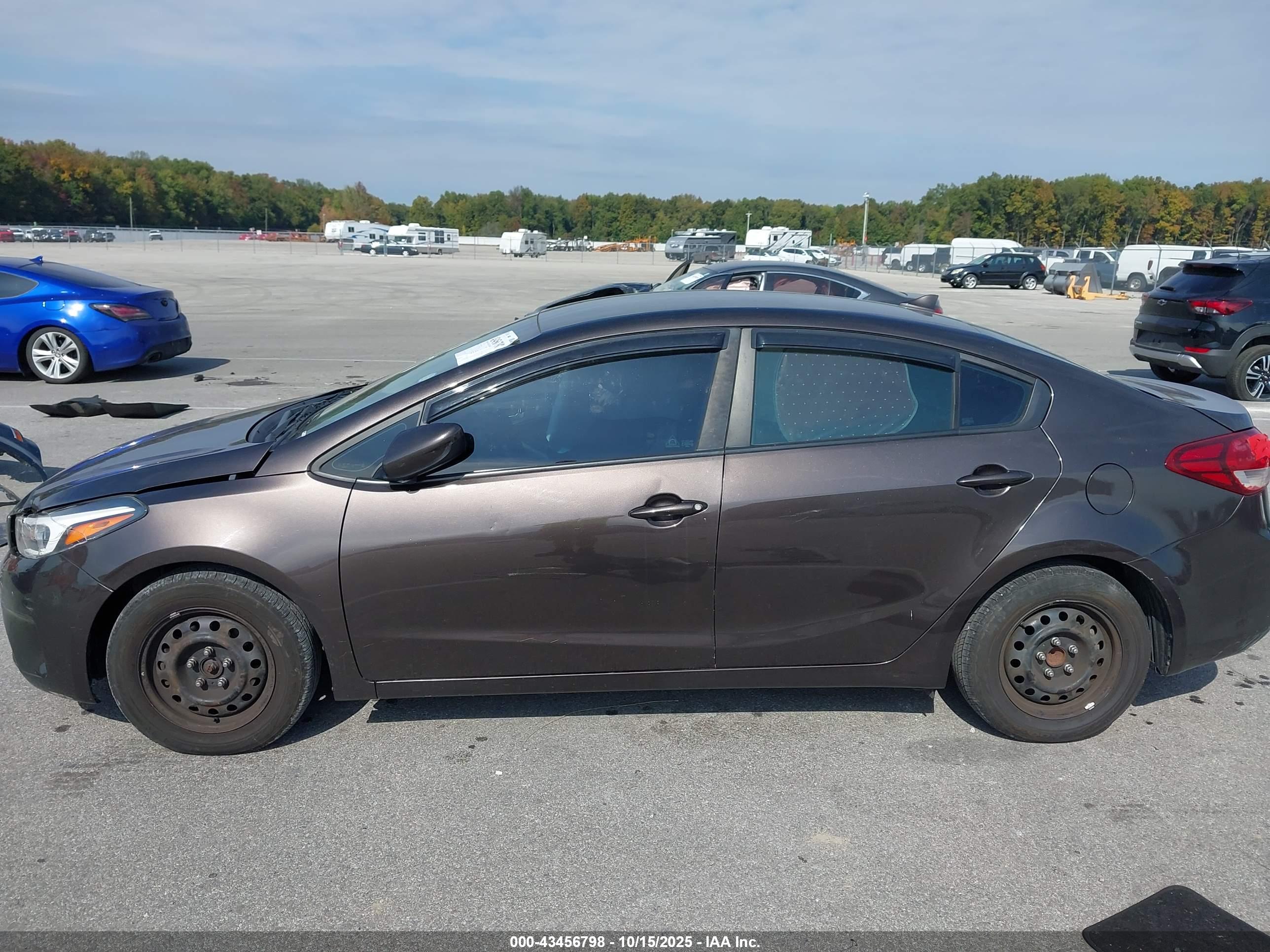 2017 KIA FORTE LX