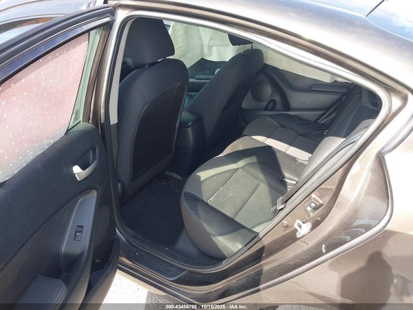 2017 KIA FORTE LX
