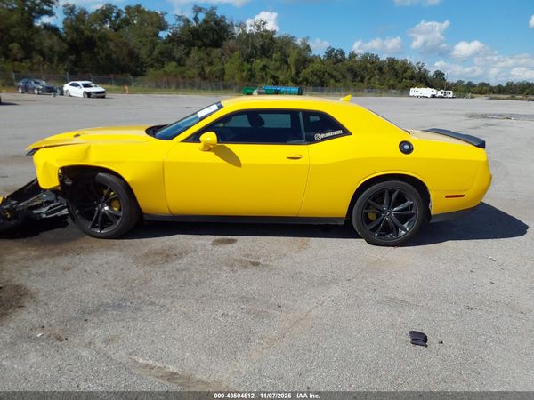 2017 DODGE CHALLENGER SXT