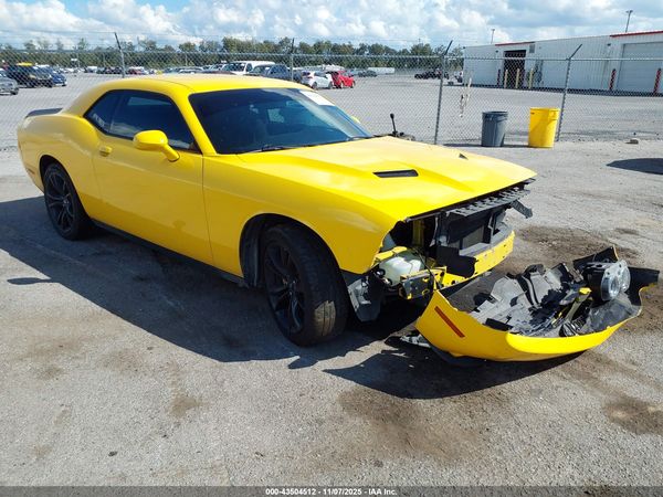 2017 DODGE CHALLENGER SXT