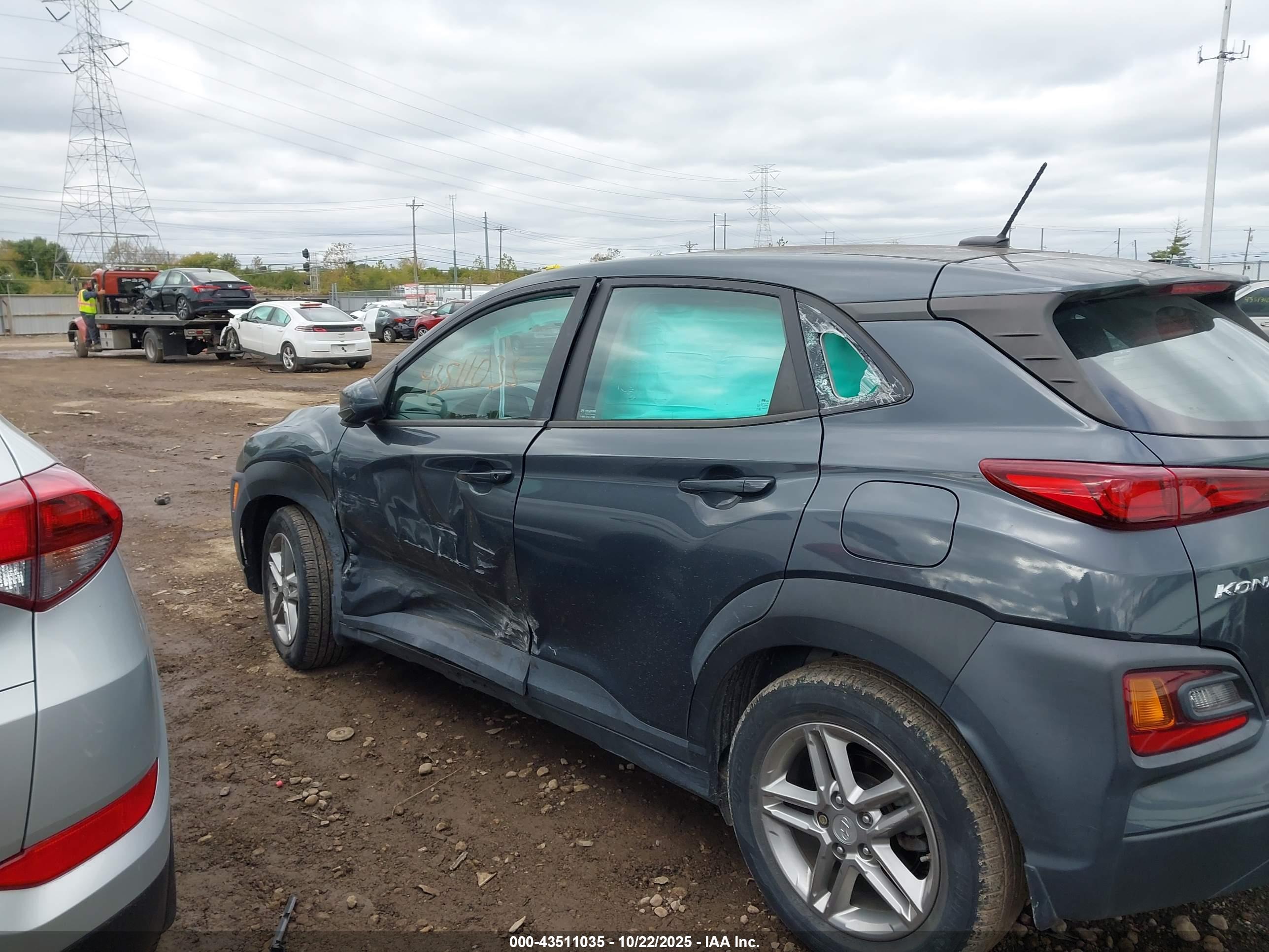 2021 HYUNDAI KONA SE