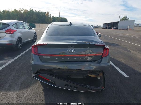 2022 HYUNDAI SONATA SE