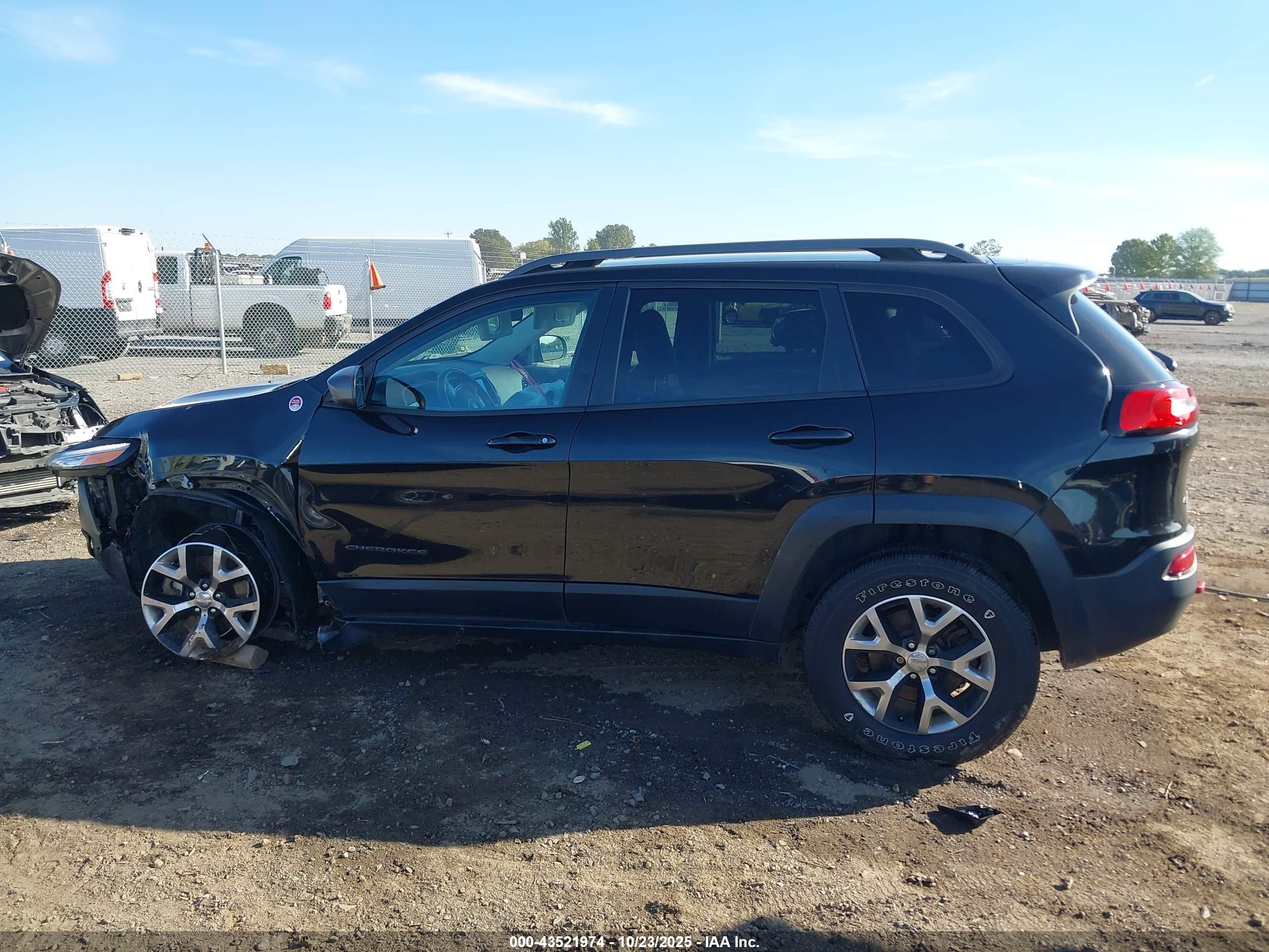 2016 JEEP CHEROKEE TRAILHAWK