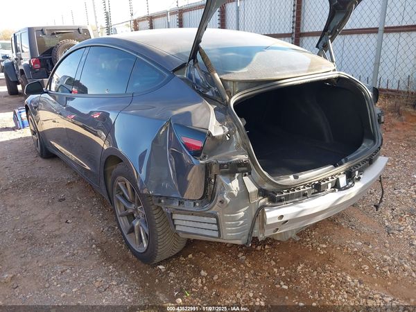 2021 TESLA MODEL 3