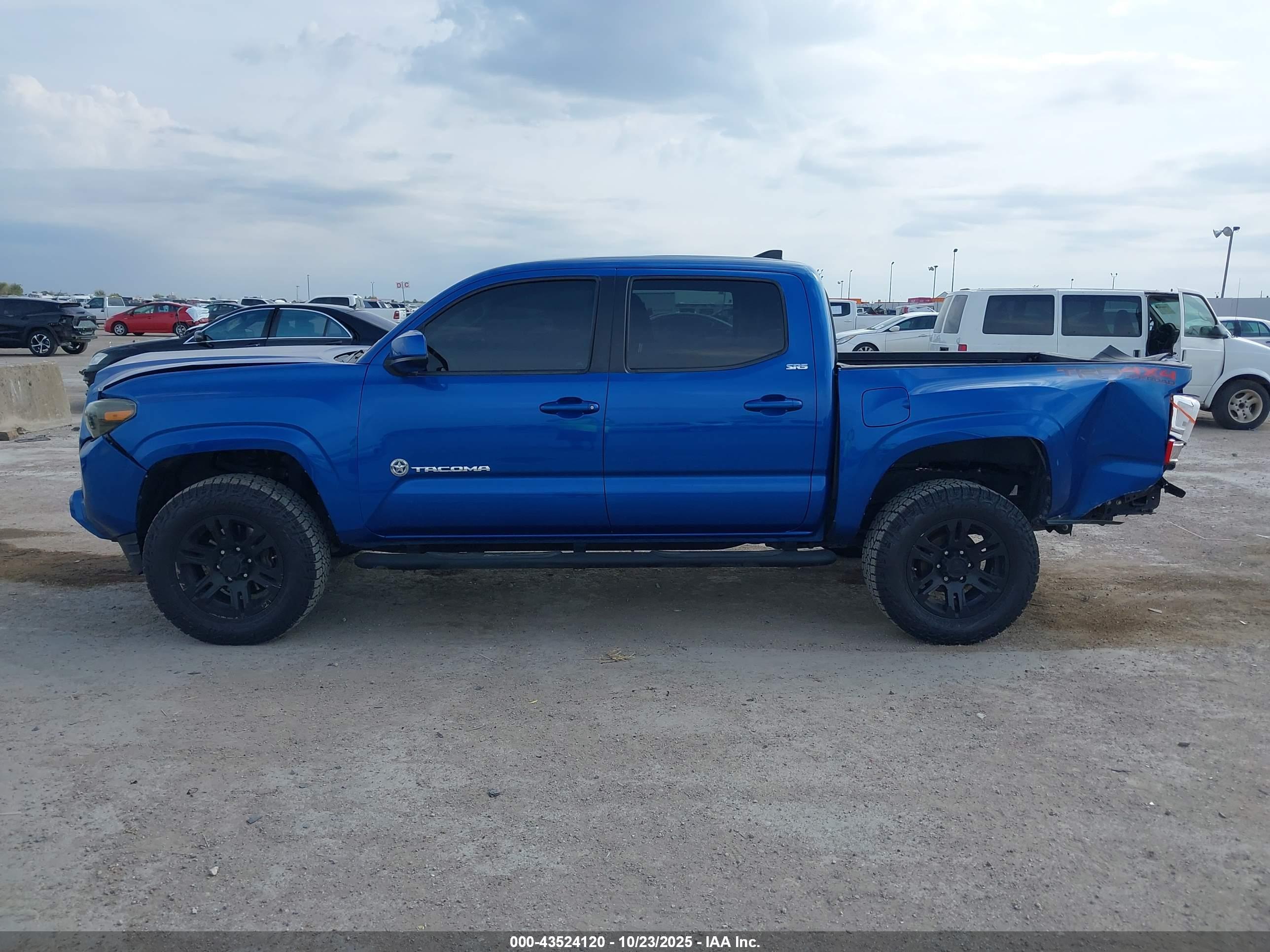 2016 TOYOTA TACOMA SR5