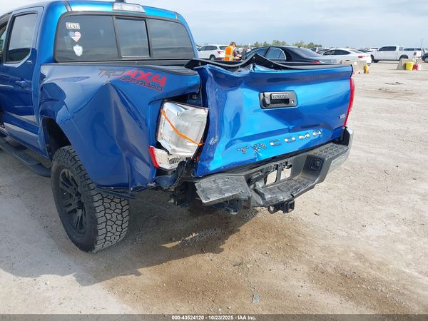 2016 TOYOTA TACOMA SR5