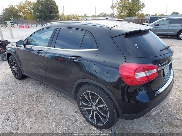 2017 MERCEDES-BENZ GLA 250 4MATIC