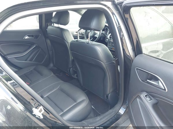 2017 MERCEDES-BENZ GLA 250 4MATIC