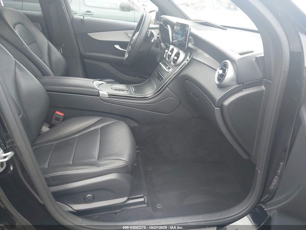 2021 MERCEDES-BENZ GLC 300 SUV