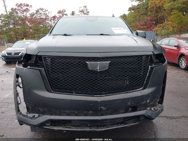2022 CADILLAC ESCALADE 4WD SPORT