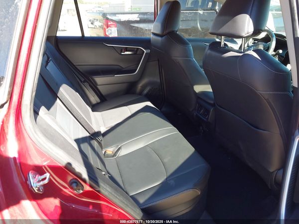 2022 TOYOTA RAV4 HYBRID XLE PREMIUM