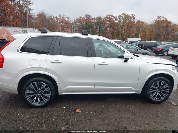 2022 VOLVO XC90 T6 MOMENTUM 7 PASSENGER