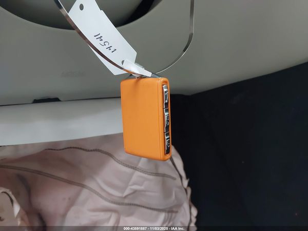 2022 VOLVO XC90 T6 MOMENTUM 7 PASSENGER