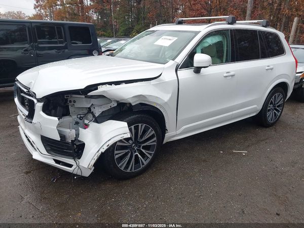 2022 VOLVO XC90 T6 MOMENTUM 7 PASSENGER