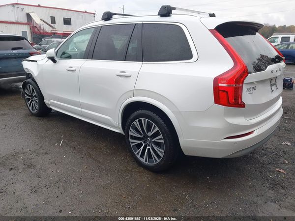 2022 VOLVO XC90 T6 MOMENTUM 7 PASSENGER