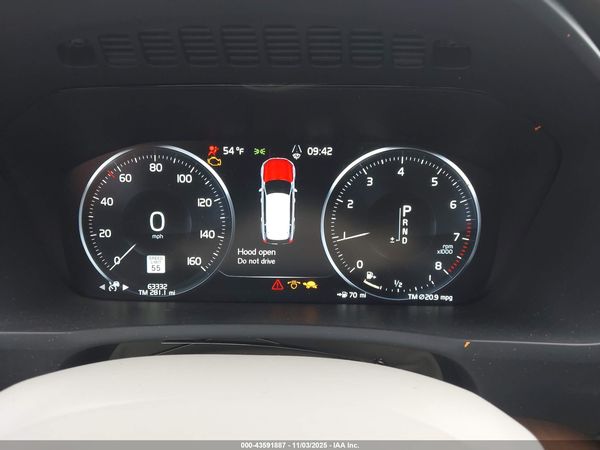 2022 VOLVO XC90 T6 MOMENTUM 7 PASSENGER