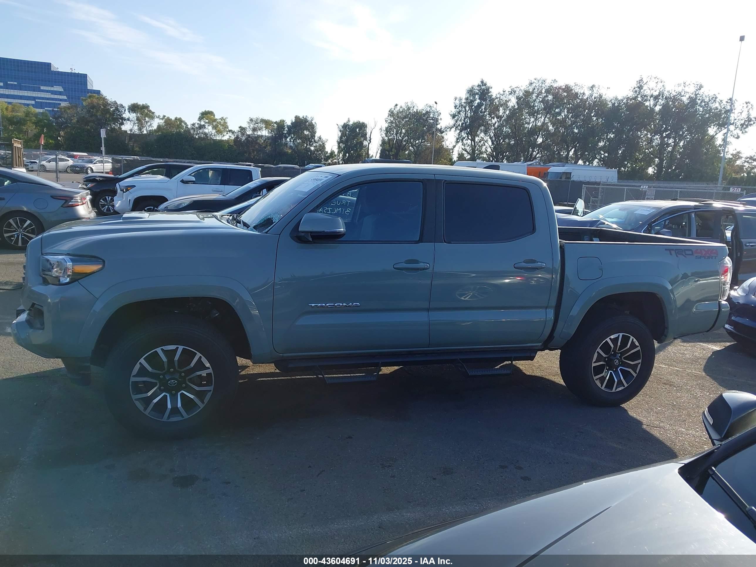 2022 TOYOTA TACOMA TRD SPORT