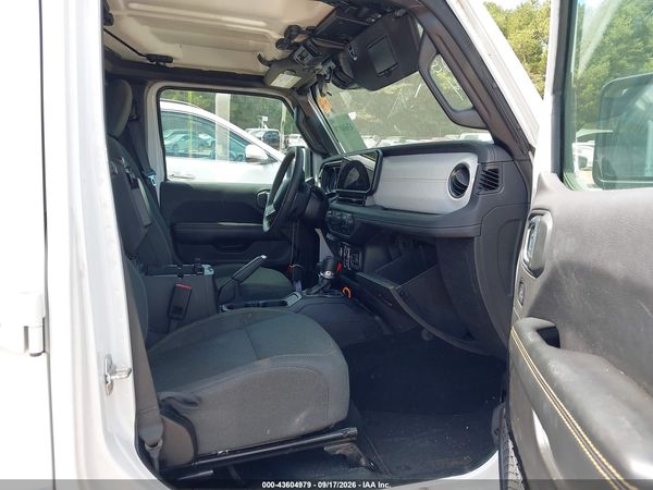 2024 JEEP WRANGLER 4XE SAHARA 4XE — I5