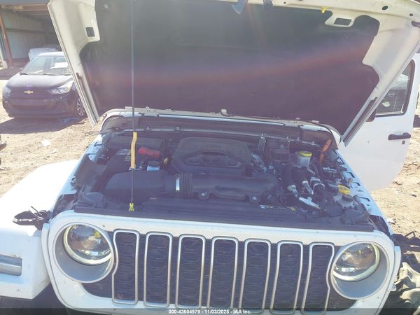 2024 JEEP WRANGLER 4XE SAHARA 4XE — I10