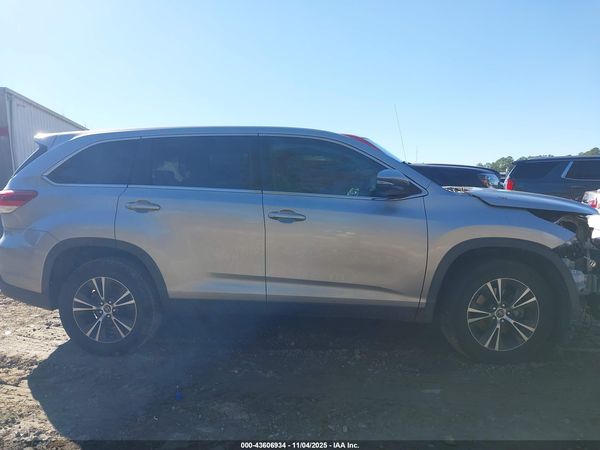 2019 TOYOTA HIGHLANDER LE