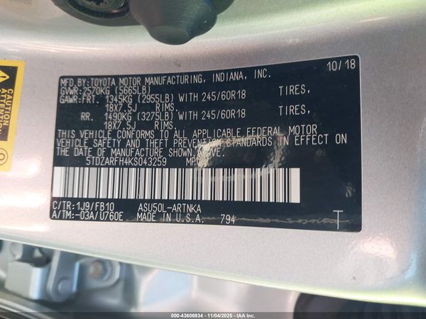 2019 TOYOTA HIGHLANDER LE