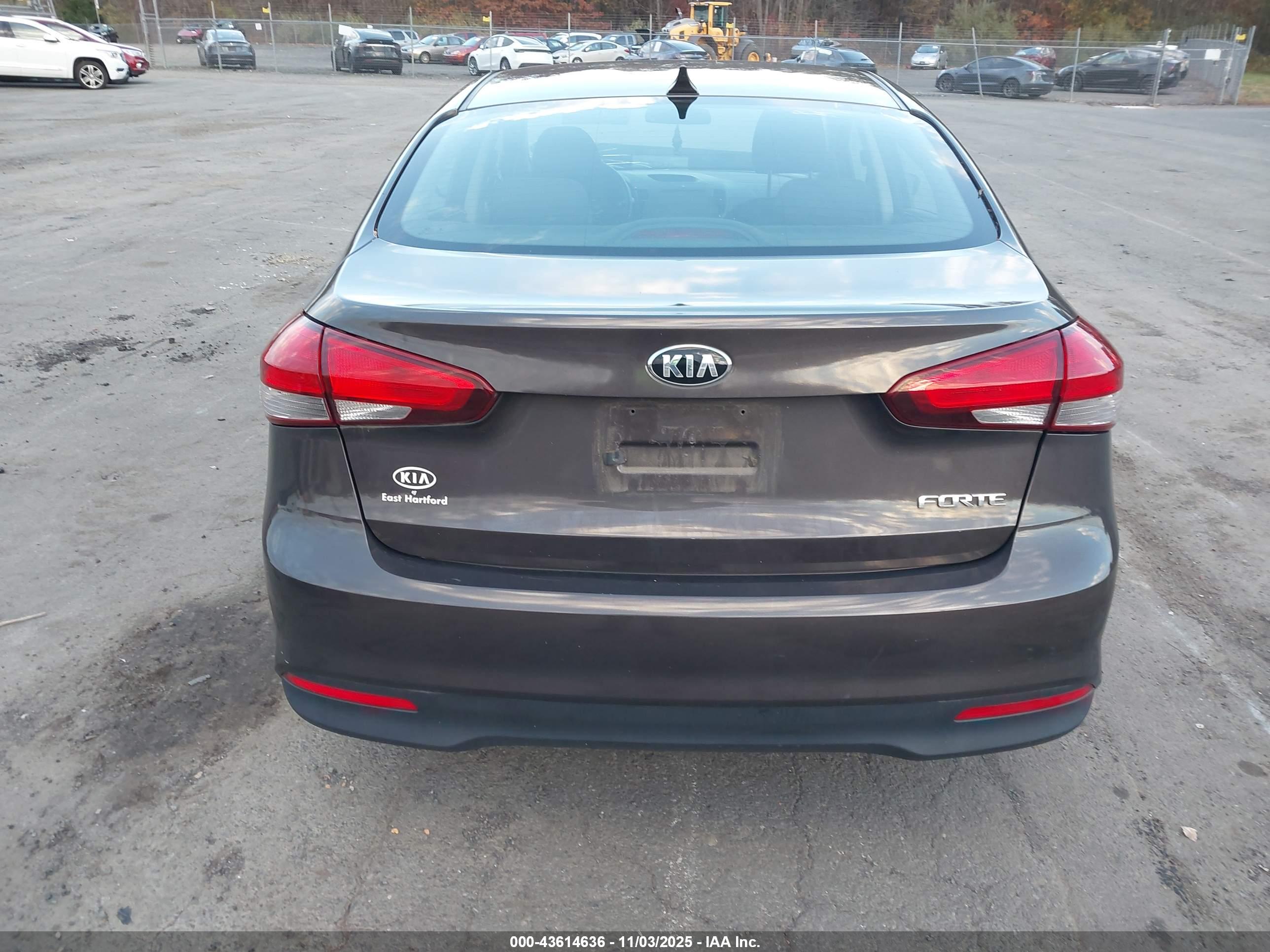 2017 KIA FORTE LX