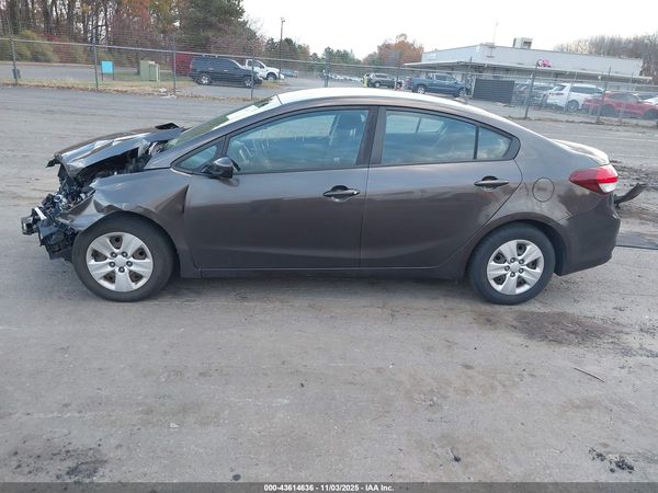2017 KIA FORTE LX