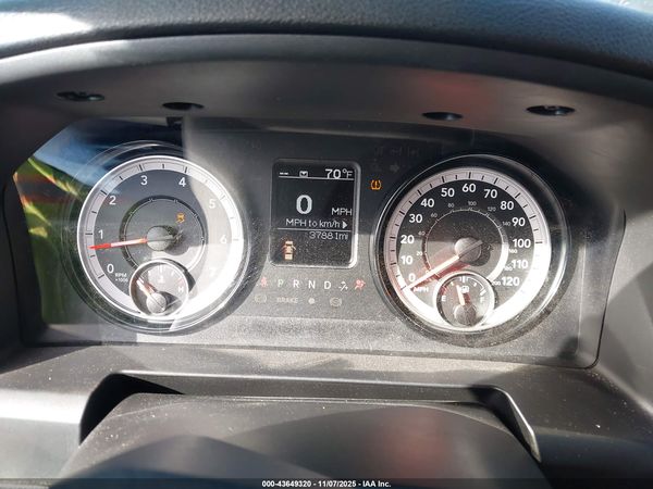 2024 RAM 1500 CLASSIC TRADESMAN  4X2 6'4 BOX