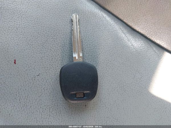 2014 TOYOTA SIENNA XLE V6 8 PASSENGER