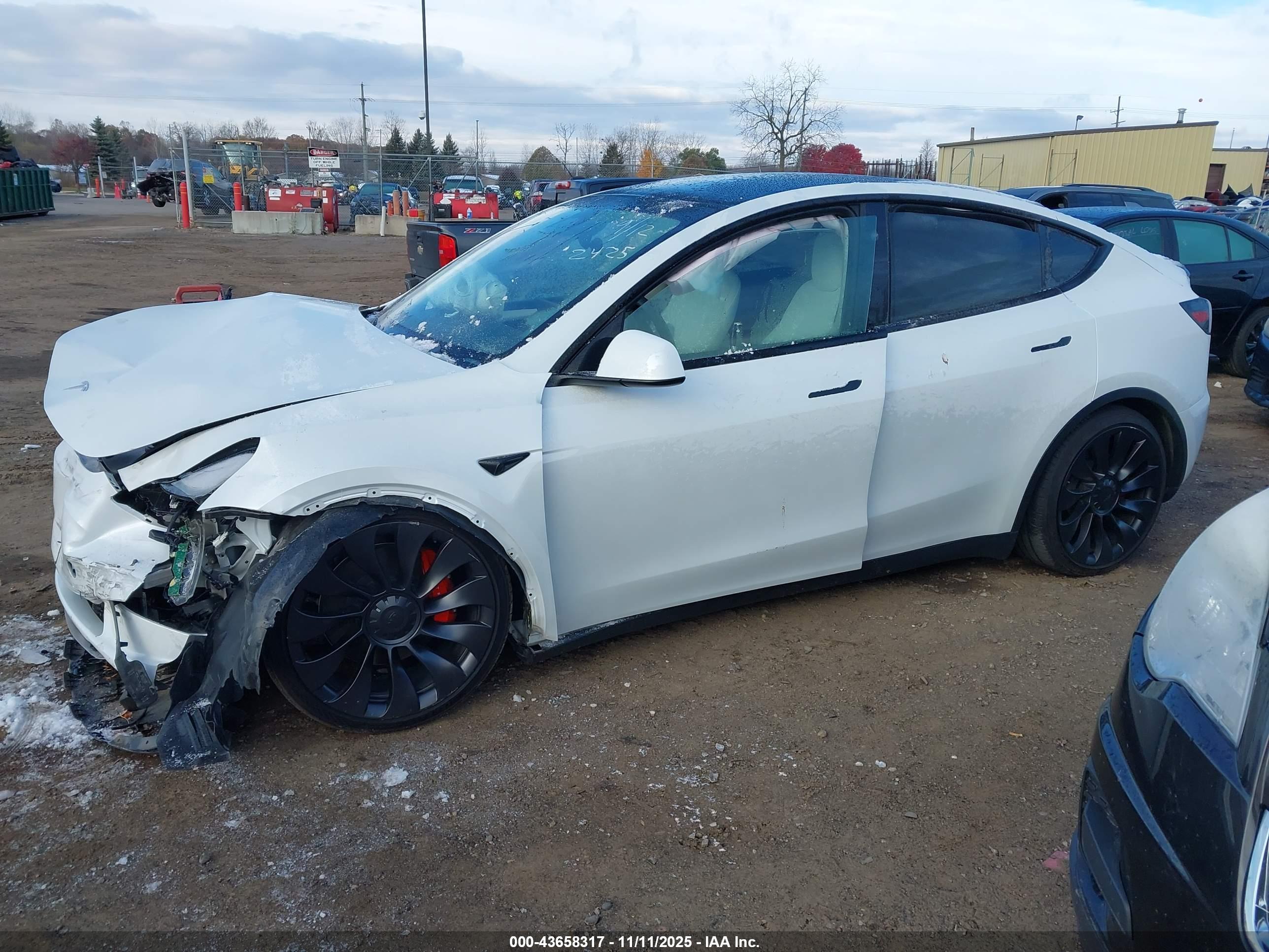 2023 TESLA MODEL Y