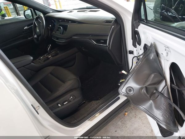 2023 CADILLAC XT4 AWD SPORT