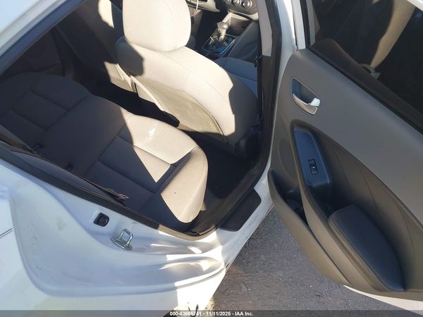 2017 KIA FORTE LX