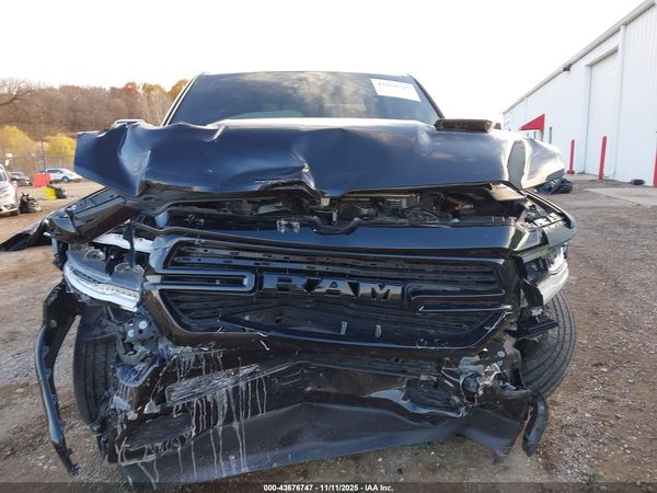 2024 RAM 1500 LARAMIE  4X4 5'7 BOX