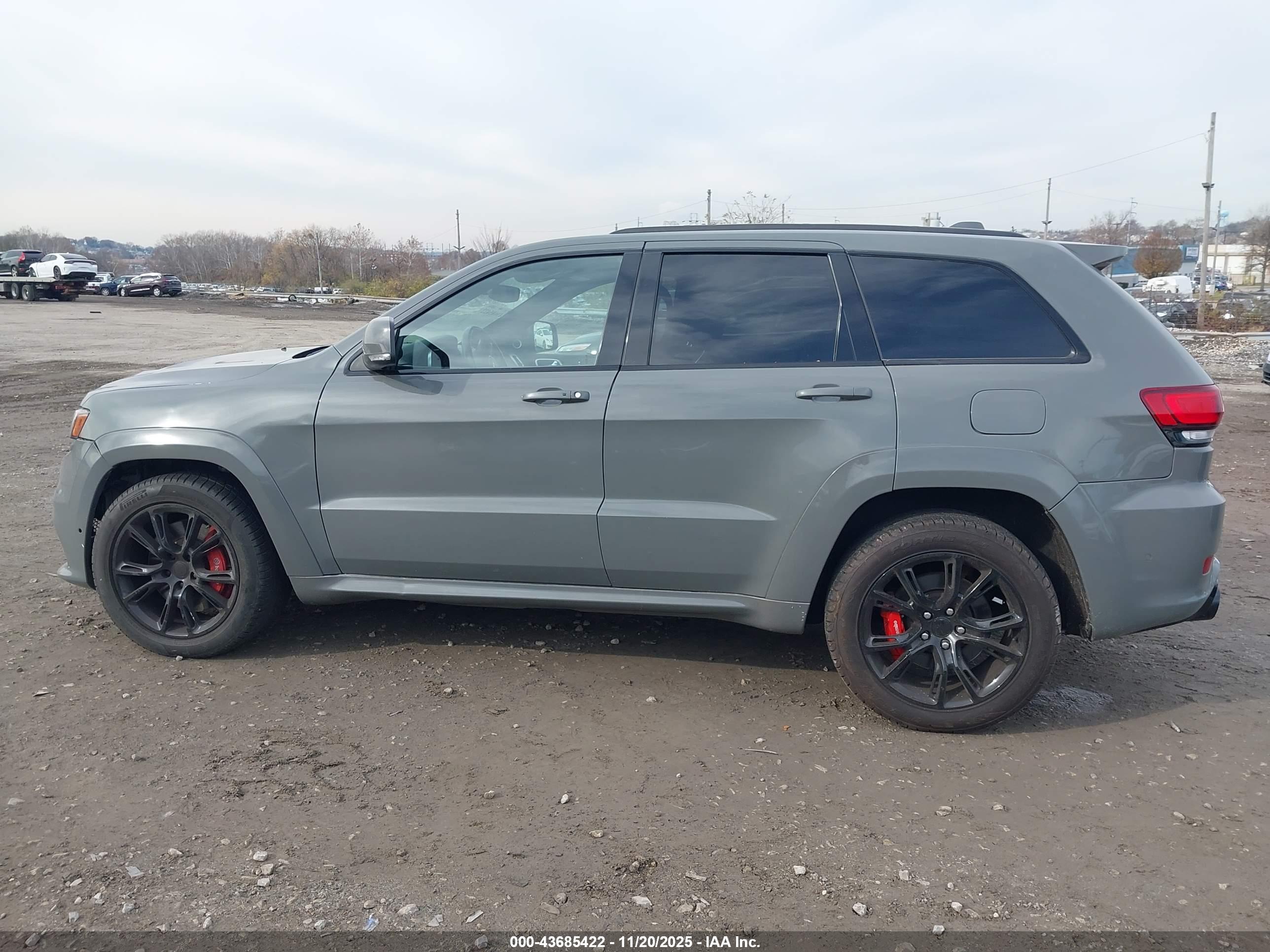 2019 JEEP GRAND CHEROKEE SRT
