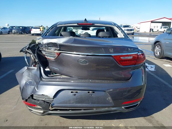 2017 KIA CADENZA PREMIUM