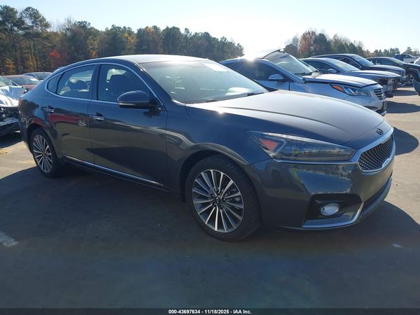 2017 KIA CADENZA PREMIUM