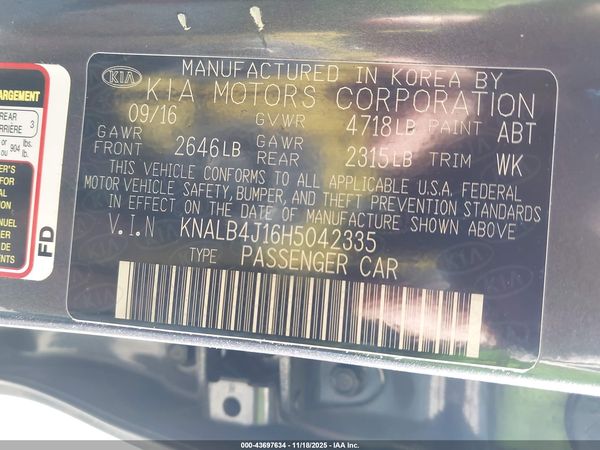 2017 KIA CADENZA PREMIUM