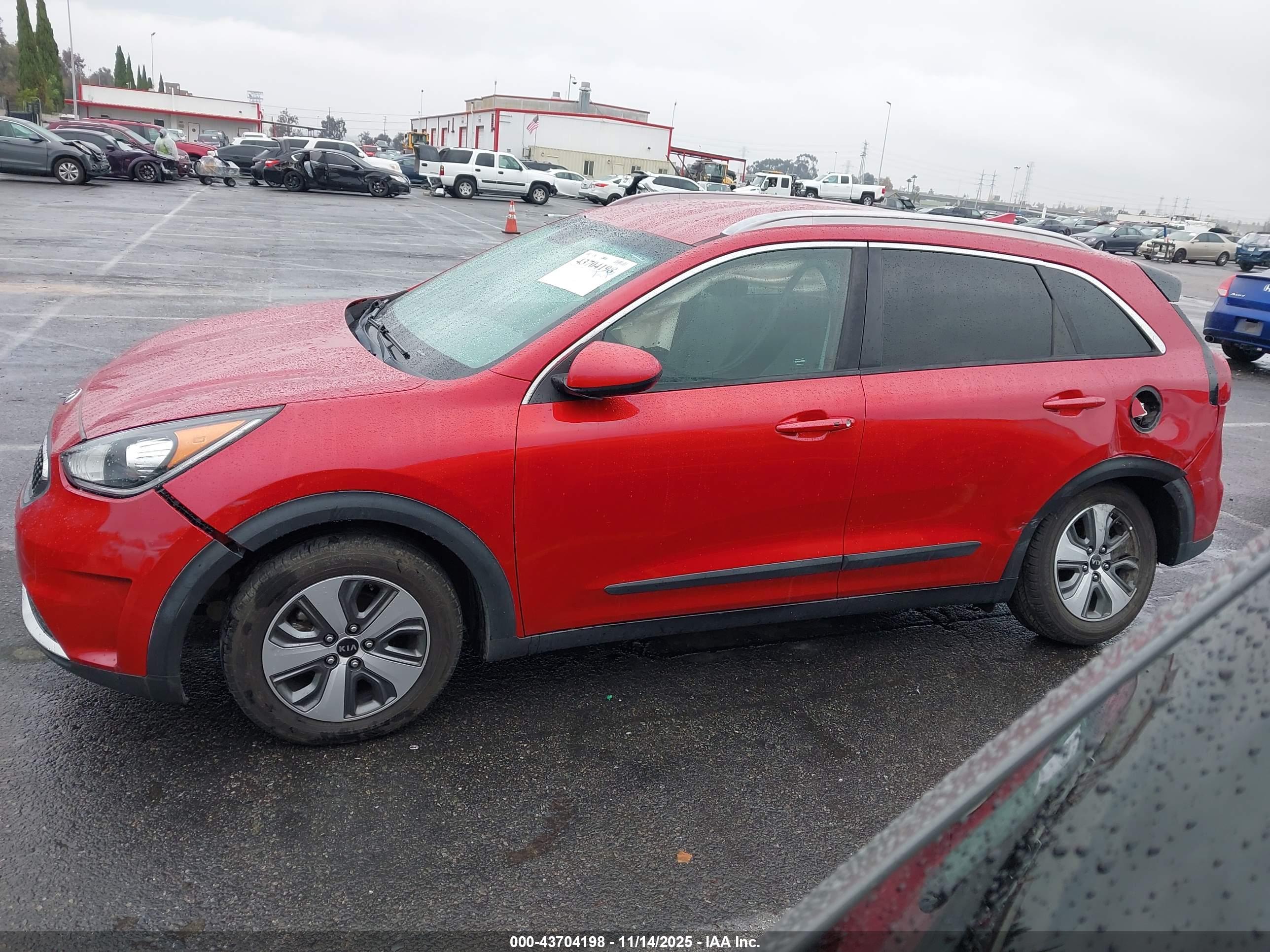 2019 KIA NIRO LX