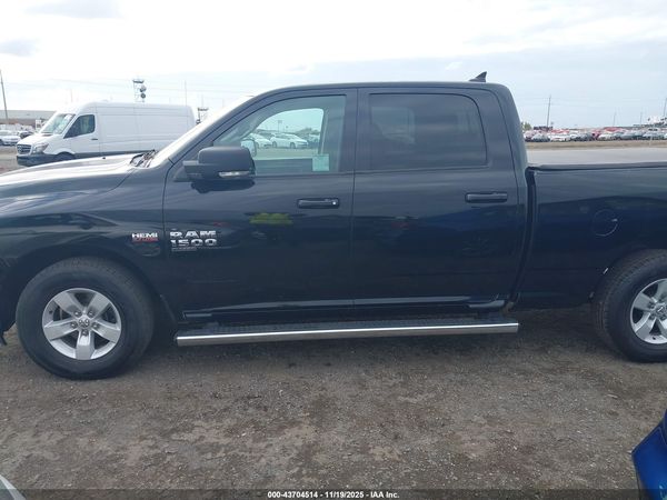 2020 RAM 1500 CLASSIC SLT  4X2 6'4 BOX