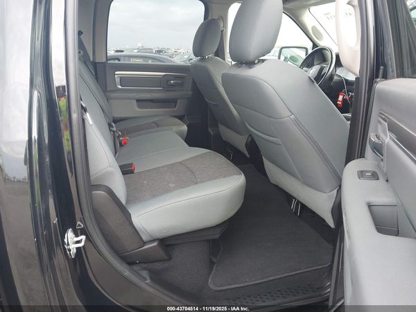 2020 RAM 1500 CLASSIC SLT  4X2 6'4 BOX
