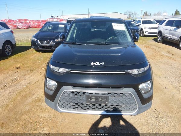 2022 KIA SOUL LX