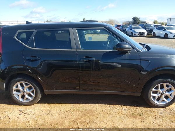 2022 KIA SOUL LX